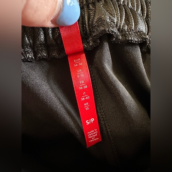 SPANX® Leather-Like Jogger black 
Size small
Like new
Style 20283R - Picture 3 of 10